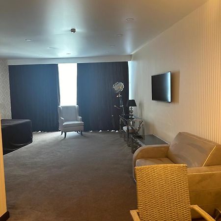 Maristella Marine Residense Hotel Apartment Одесса Экстерьер фото