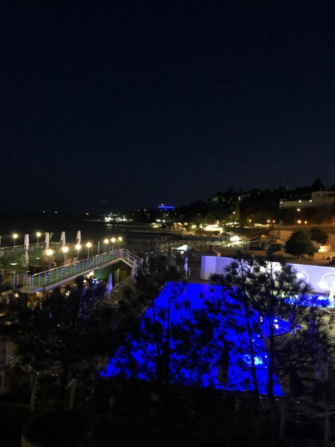 Maristella Marine Residense Hotel Apartment Одесса Экстерьер фото