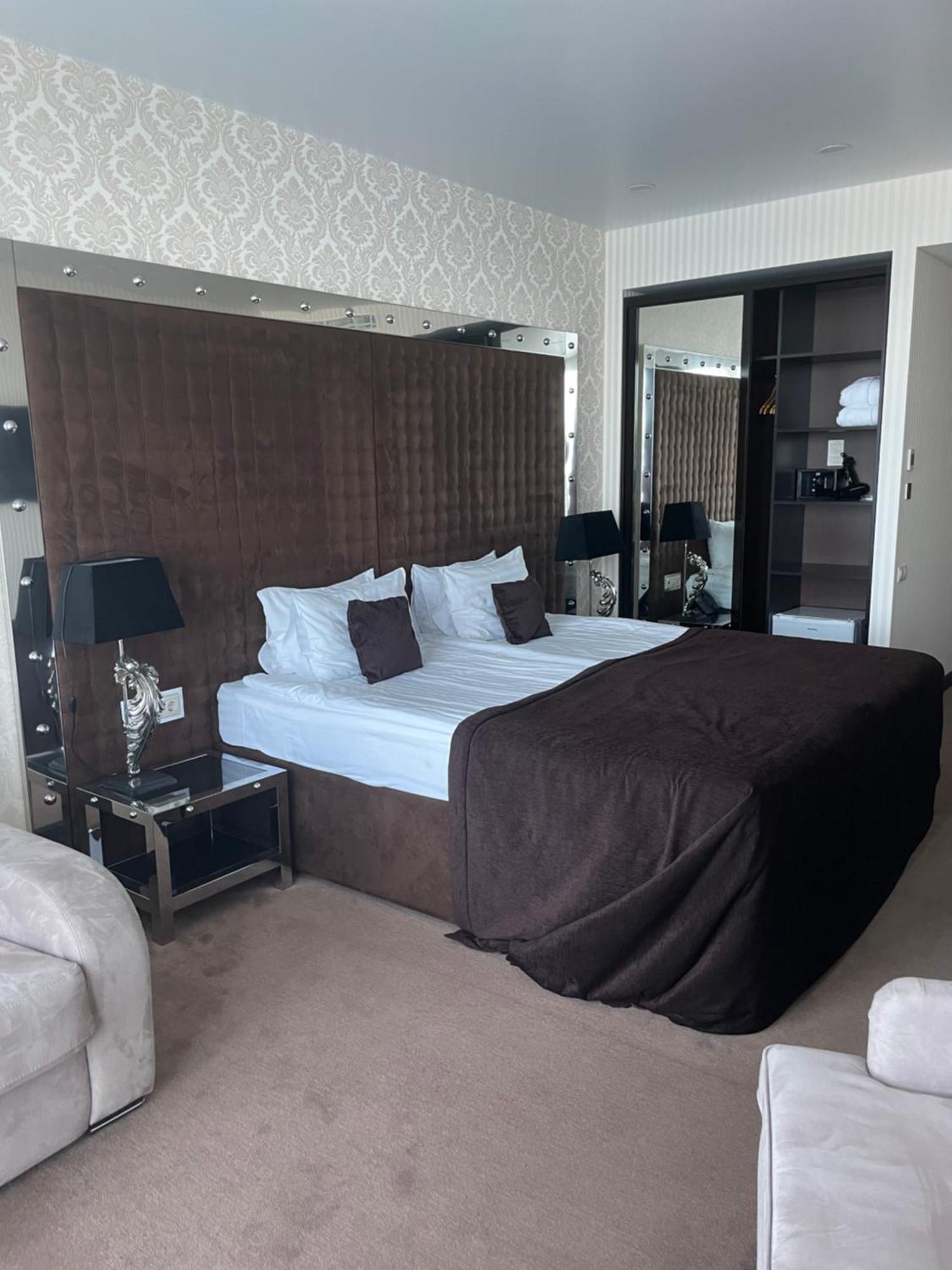 Maristella Marine Residense Hotel Apartment Одесса Экстерьер фото
