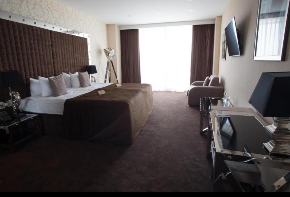 Maristella Marine Residense Hotel Apartment Одесса Экстерьер фото